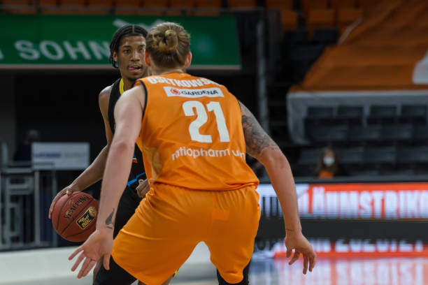 为我们提供 为我们提供