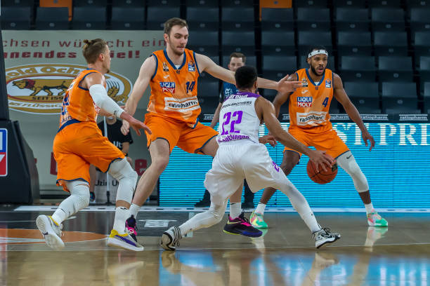 响奥利塞传 响奥利塞传